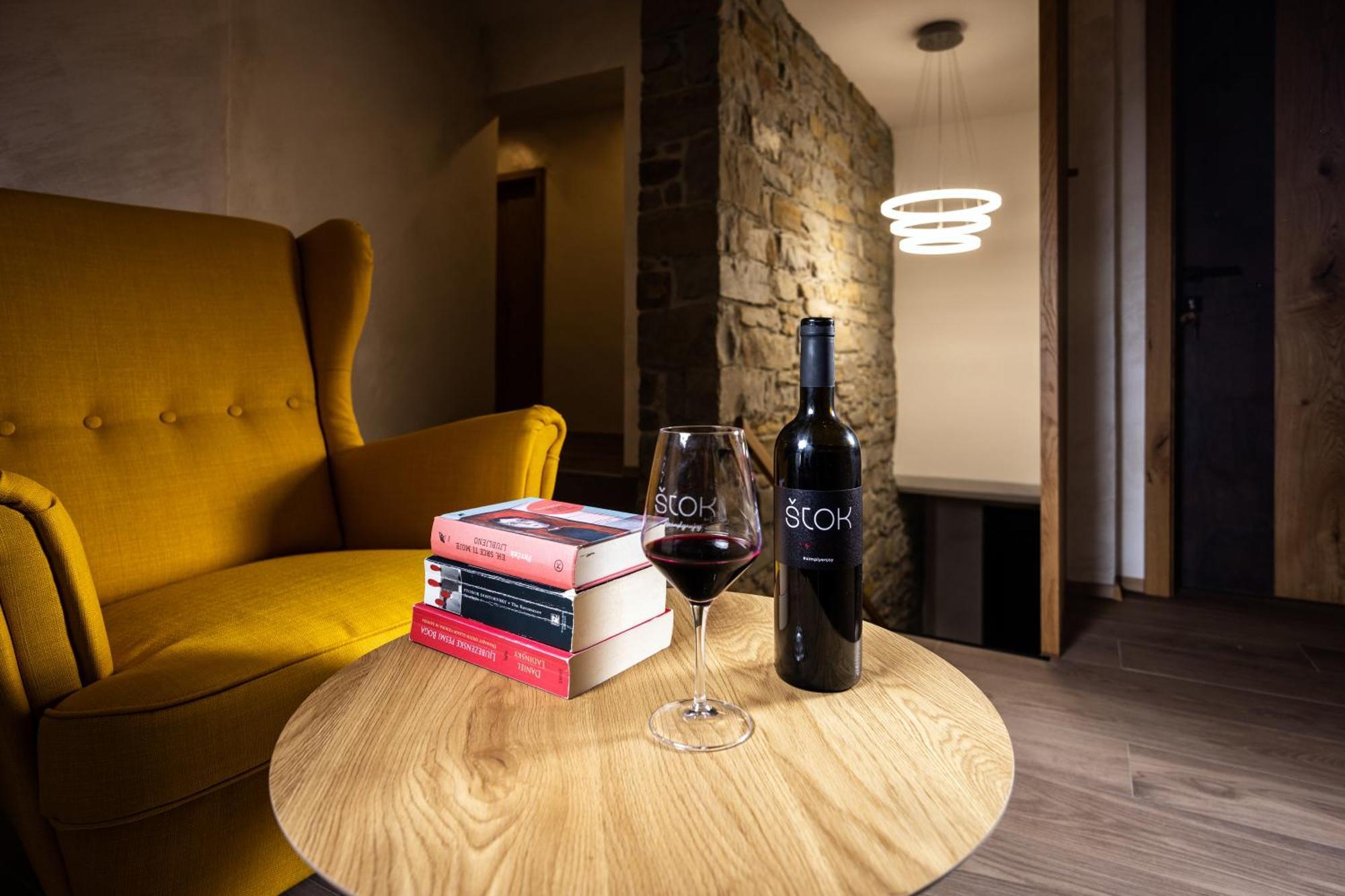 Stok - Rooms, Wine & Restaurant - Marezige, Koper Extérieur photo
